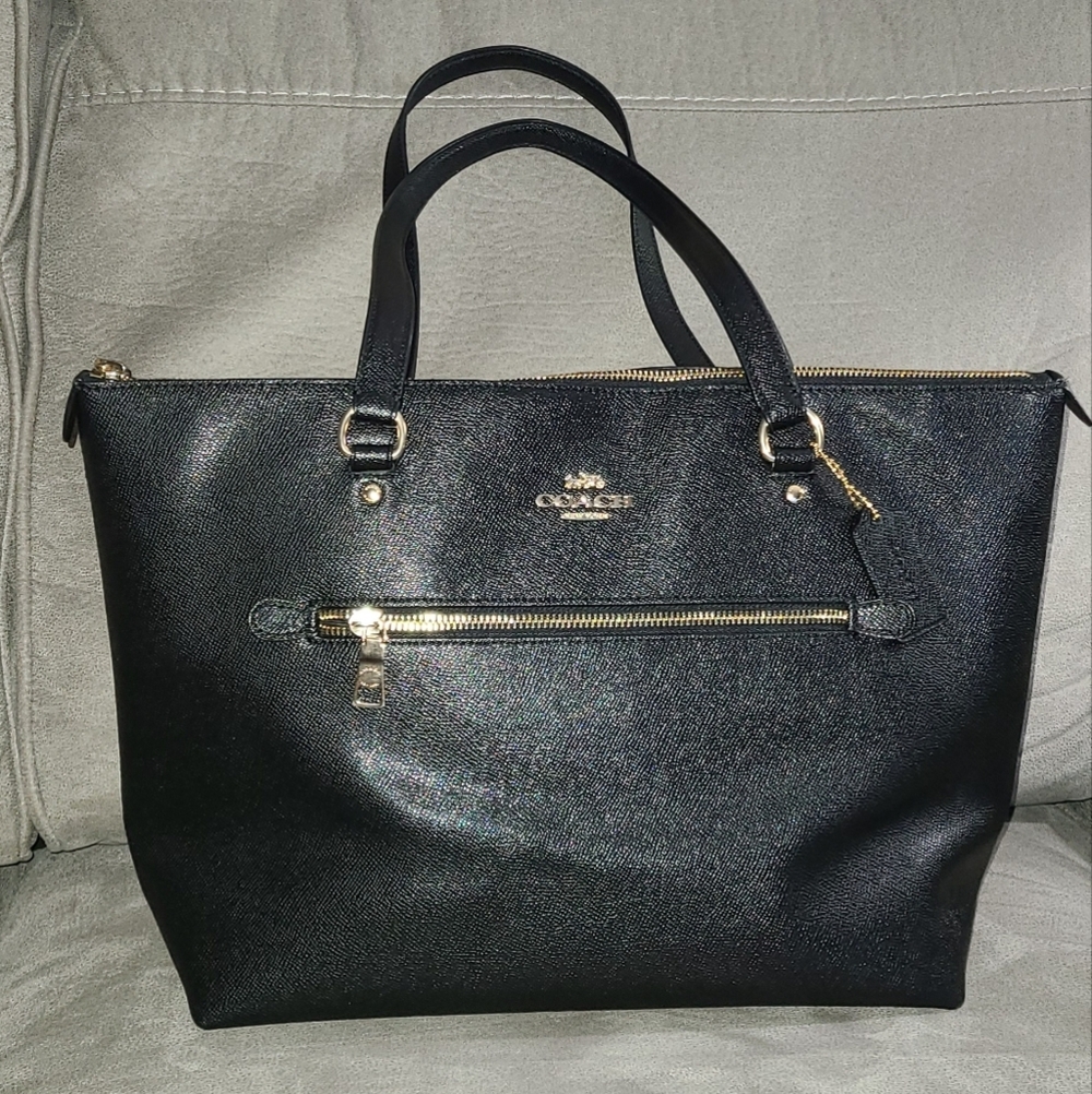 Coach Gallery Tote in Black Crossgrain Leather with Goldtone Hardware